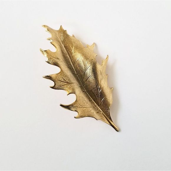 Vintage Jewelry - Vintage Gold Leaf Brooch VTG